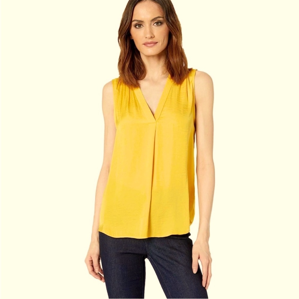 Vince Comuto. Yellow top. NWT XL